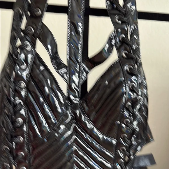 Elegant Black Halter Dress - Picture 7 of 8